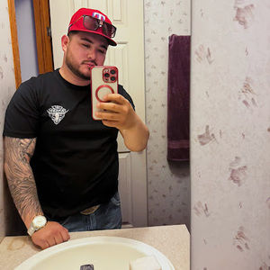 Meet your Posher, Carlos